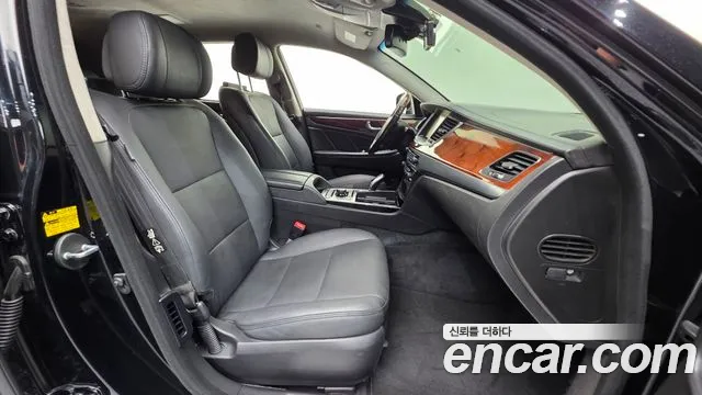 Hyundai Equus 2015 — фото 10