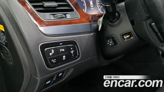 Hyundai Equus 2015 — фото 13