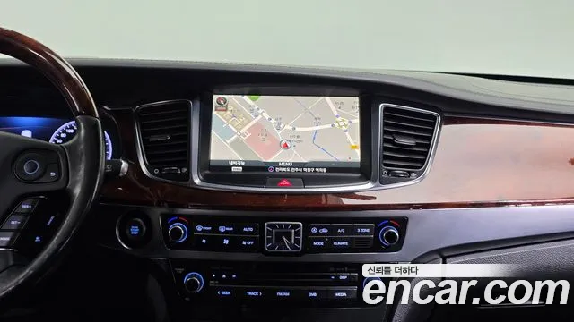 Hyundai Equus 2015 — фото 15