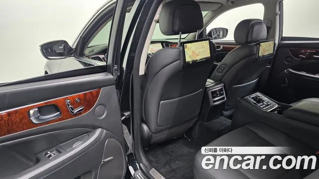 Hyundai Equus 2015 — фото 17