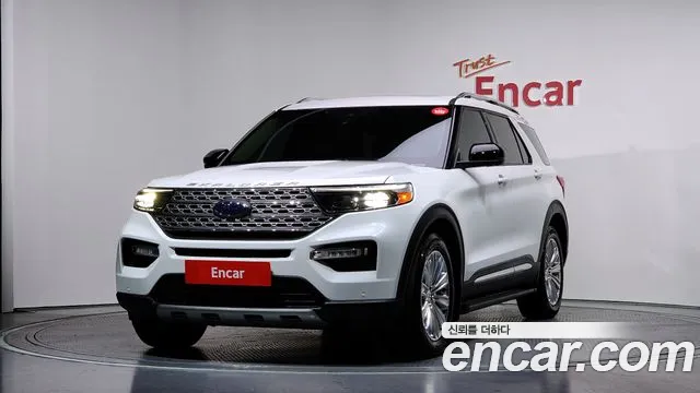Ford Explorer 2020 — фото 1