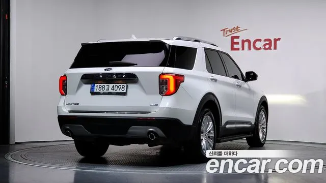 Ford Explorer 2020 — фото 2