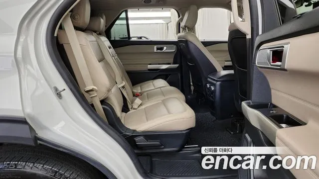 Ford Explorer 2020 — фото 12