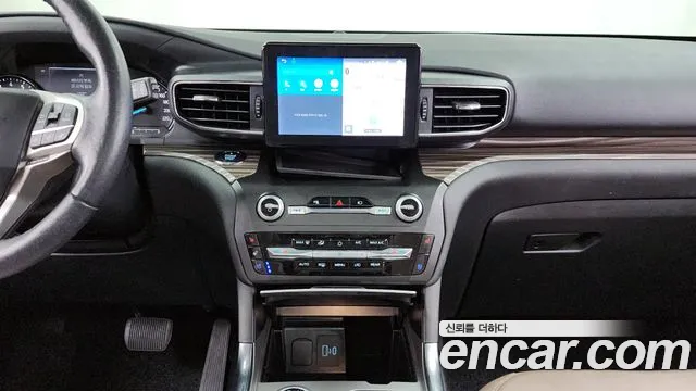 Ford Explorer 2020 — фото 14