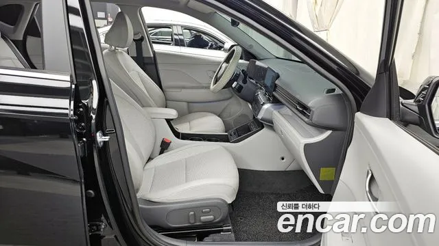 Hyundai Kona 2023 — фото 11