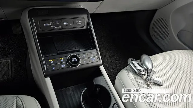 Hyundai Kona 2023 — фото 18