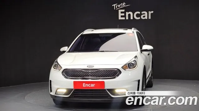 Kia Niro 2017 — фото 3