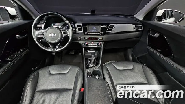 Kia Niro 2017 — фото 7
