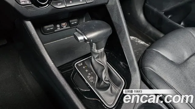 Kia Niro 2017 — фото 9