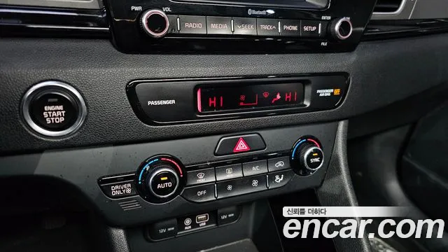 Kia Niro 2017 — фото 18