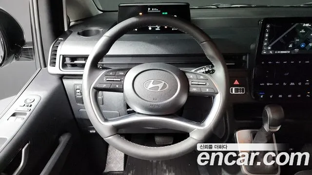 Hyundai Staria 2025 — фото 13