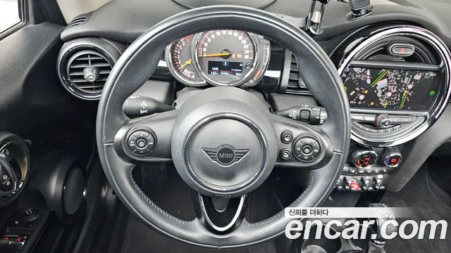 Mini Cooper 2019 — фото 13