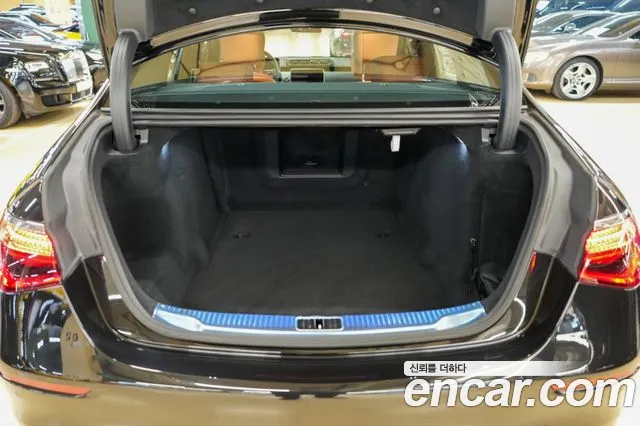 Mercedes-Benz S-Class 2025 — фото 19
