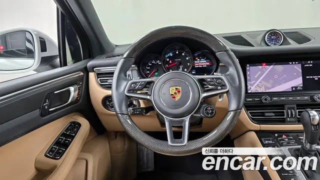 Porsche Macan 2021 — фото 13