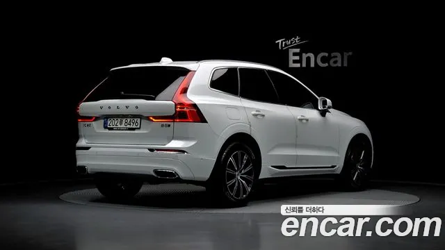 Volvo XC60 2021 — фото 2