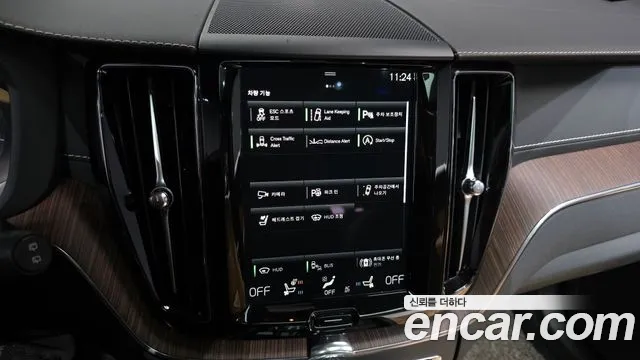 Volvo XC60 2021 — фото 16