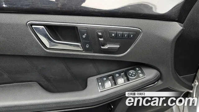Mercedes-Benz E-Class 2010 — фото 17