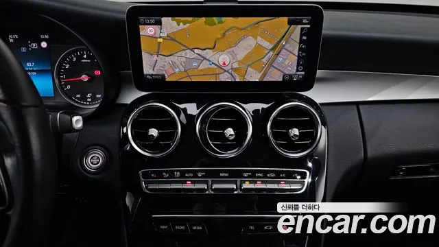 Mercedes-Benz C-Class 2019 — фото 14