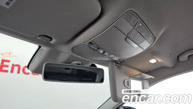 Mercedes-Benz C-Class 2019 — фото 19