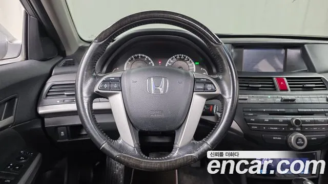 Honda Accord 2011 — фото 15