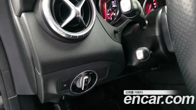 Mercedes-Benz CLA-Class 2017 — фото 14