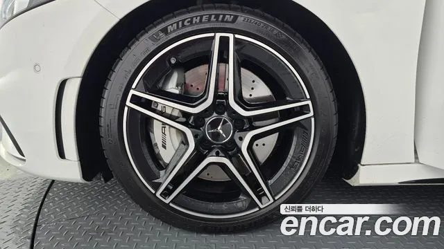 Mercedes-Benz A-Class 2023 — фото 5