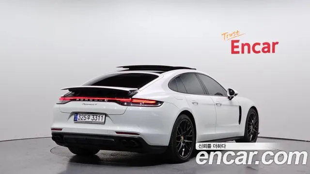 Porsche Panamera 2021 — фото 2