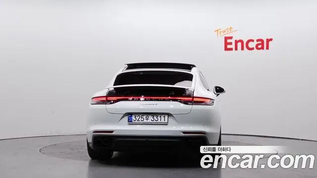 Porsche Panamera 2021 — фото 4