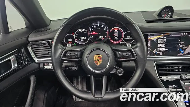 Porsche Panamera 2021 — фото 13