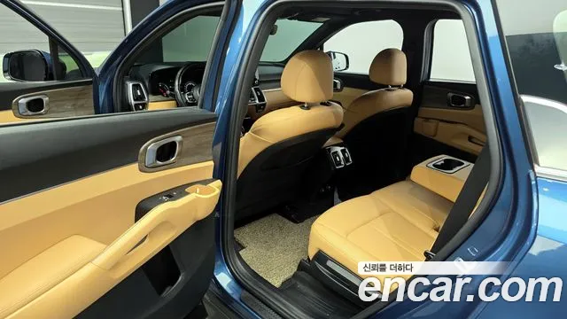 Kia Sorento 2022 — фото 11
