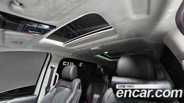 Hyundai Staria 2025 — фото 17