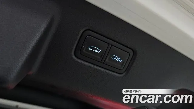 Hyundai Staria 2025 — фото 20