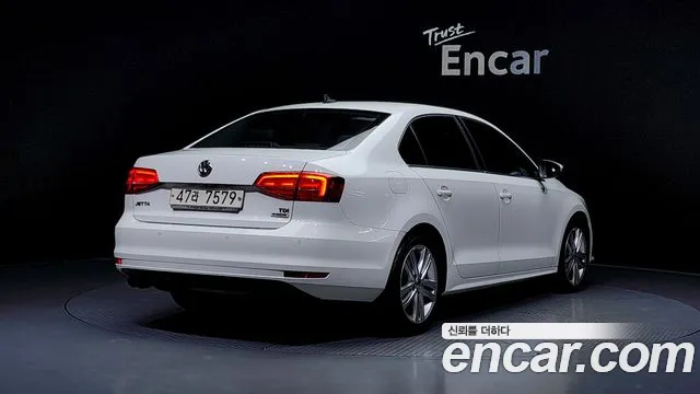 Volkswagen Jetta 2015 — фото 2