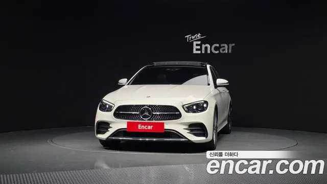 Mercedes-Benz E-Class 2022 — фото 3