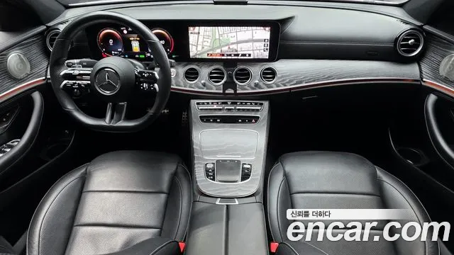 Mercedes-Benz E-Class 2022 — фото 7