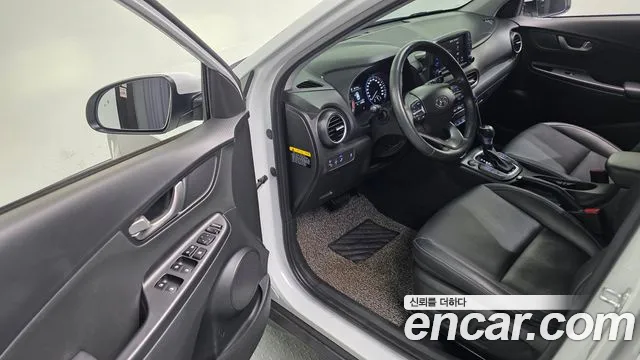Hyundai Kona 2018 — фото 11