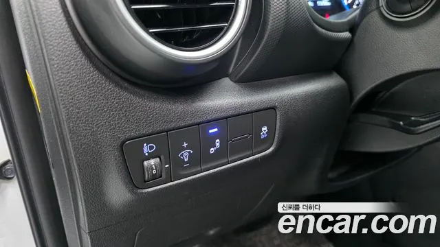 Hyundai Kona 2018 — фото 13