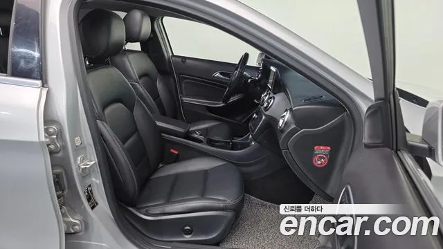 Mercedes-Benz GLA-Class 2015 — фото 10