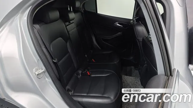 Mercedes-Benz GLA-Class 2015 — фото 12