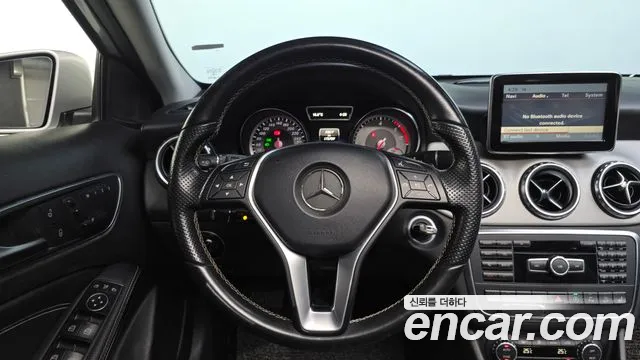 Mercedes-Benz GLA-Class 2015 — фото 13