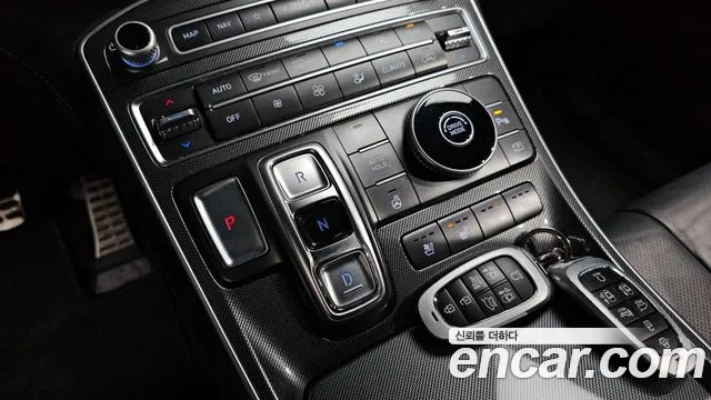 Hyundai Santafe 2021 — фото 9