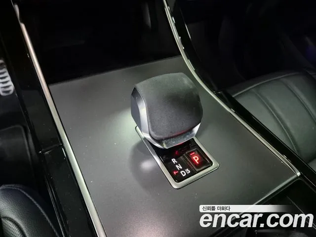 Land Rover Range Rover Evoque 2025 — фото 12