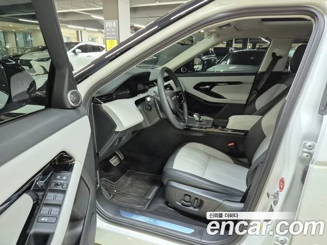 Land Rover Range Rover Evoque 2025 — фото 8