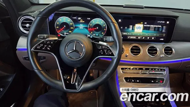 Mercedes-Benz E-Class 2023 — фото 7