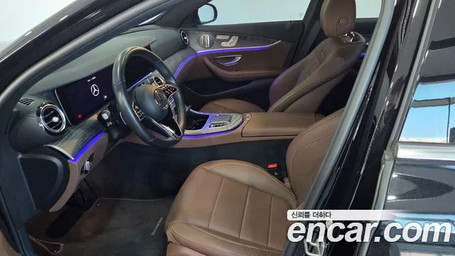 Mercedes-Benz E-Class 2023 — фото 13