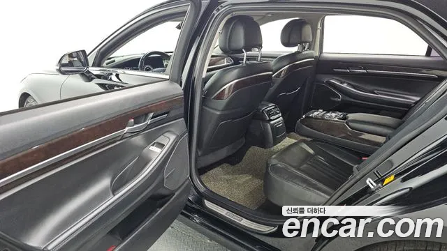 Genesis EQ900 2016 — фото 12