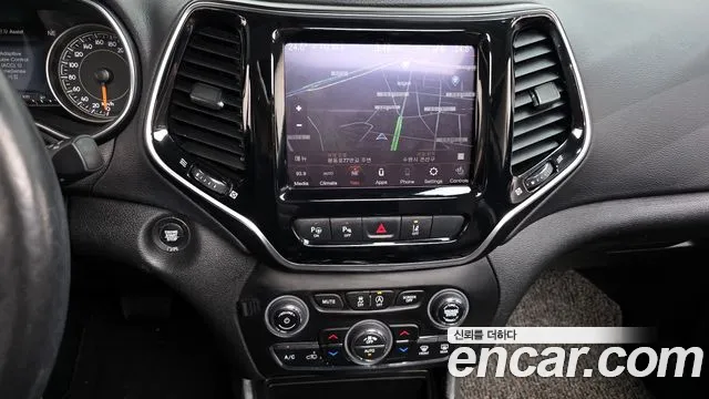 Jeep Cherokee 2020 — фото 14