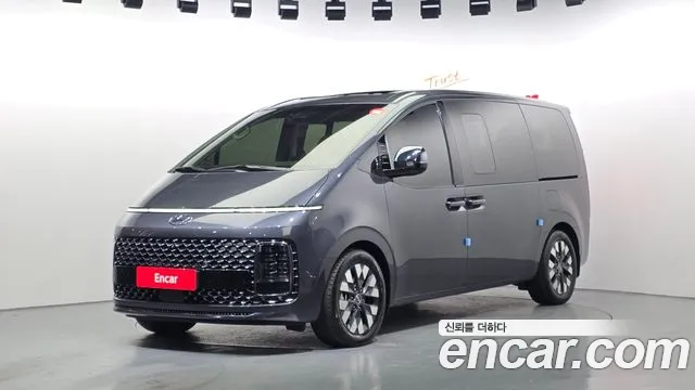 Hyundai Staria 2022 — фото 1