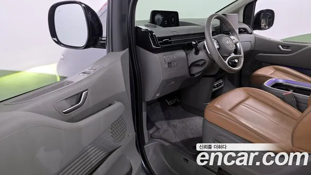 Hyundai Staria 2022 — фото 12