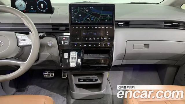 Hyundai Staria 2022 — фото 20